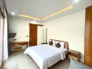 Mahayasa Villa with garden