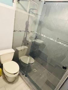 Depa Frente al aeropuerto hasta 12 Huéspedes