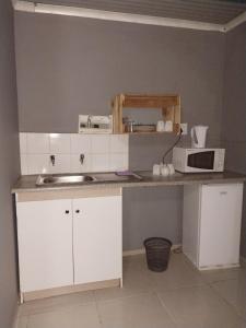 Dreamland Self Catering and Backpackers CC