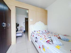 Shore 1 tower c1 17floor near moa facing swimming pool