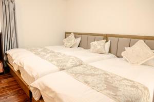 X103Nagoya Station area courtyard rental detached house