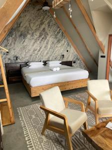 MAWE VILLA on Champagne Ridge, Romantic Getaway