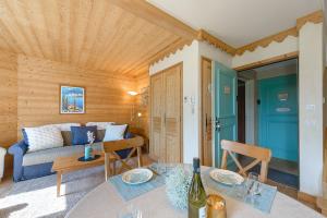Appartements La Baie des Voiles, FEET IN THE CRYSTAL WATERS, 9 Apts from studio to Duplex by LLA SELECTIONS : photos des chambres