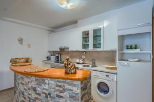 Apartman Iva - Znjan Beach