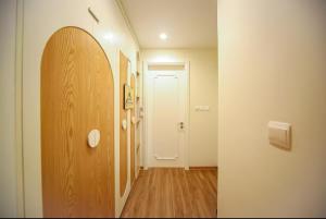 Vincent Home in West Lake, Luxury Apartment