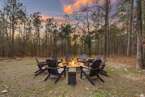NEW Prime Cabin Hot Tub-Firepit-Safari Sleeps 8