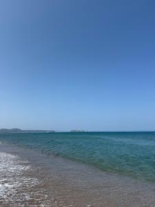 Charmant appartement rénové vue piscine
