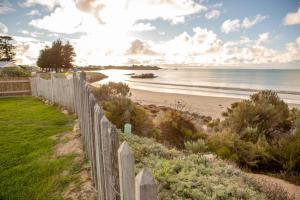 Splash by the Sea - Waterfront Accommodation