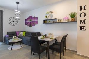 Sea & Stone Apartment No 2 in Starigrad