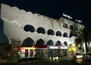 Beach Bay Hotel Muscat image 3