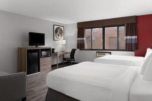 Queen Room with Two Queen Beds - Non-Smoking room in SureStay Hotel by Best Western Cedar Rapids