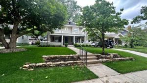 Aurora Premier Properties LLC
