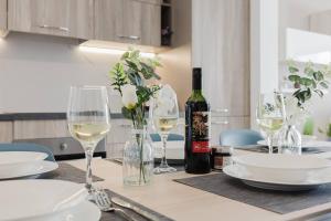 Flat 2 MLH 3BED next to city by Homely!