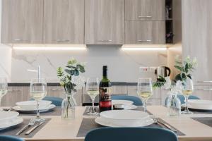 Flat 2 MLH 3BED next to city by Homely!