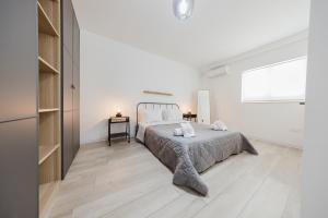 MLH village 3BED with views by Homely!