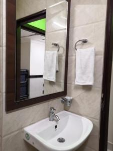 Roy and Roy Guest House