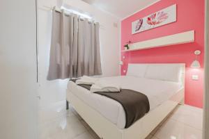 St Julians centre 3BED with views! by Homely