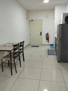 Cozy Luxe Condo 2BR Aparment Pool Southville City Bangi