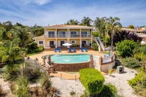 CoolHouses Algarve Luz, 5 bed villa & pool, Casa N - 4-star hotels in Luz