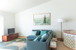 CoolHouses Algarve Luz, stylish 3 bed townhouse, fully renovated, spacious private patio, walking distance to beach, Casa da Praia