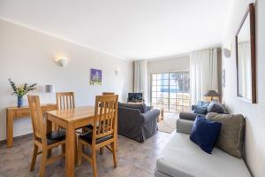 CoolHouses Algarve Luz, 1 bed penthouse flat w sea views. Fiji 11