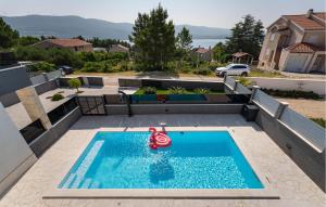 Lovely Home In Pridraga 