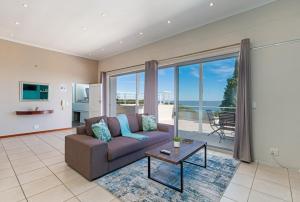 Backup-Power, Private Pool, Sea Views, Camps Bay