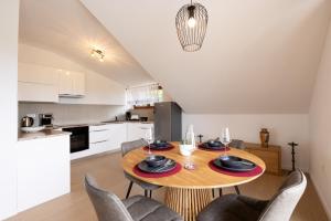 Roland House with Pool & Winery