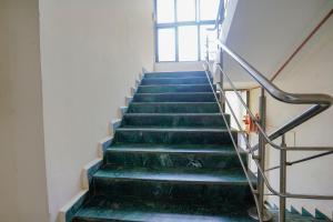 Hsquare Service Apartment Malad