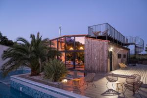 B&B / Chambres d'hotes NUIKI Lodges - Chambres d'hotes : Chambre Double avec Salle de Bains Privative