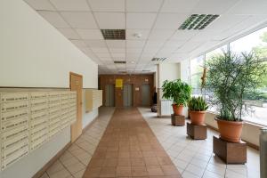 Chłodna Superior Apartment by BookingHost