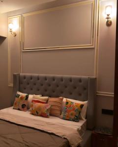 Square Residency