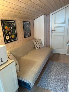 Cozy cottage with sea view