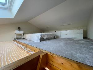 Studio indépendant avec filet de lecture