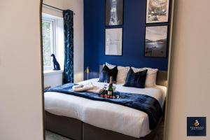 Stylish Modern Apt & Private Free Parking Space