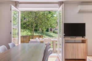 Appart'hotels Residence Odalys - Les Coteaux de Sarlat : Appartement 3 Chambres (8 Adultes)