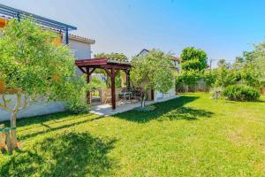 Apartments with parking space Privlaka, Zadar - 24611