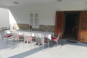 Holiday house with a parking space Banjol, Rab - 24620