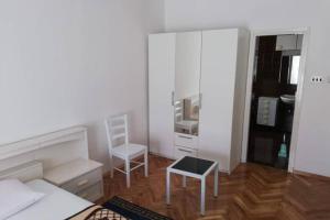 Holiday house with a parking space Banjol, Rab - 24620