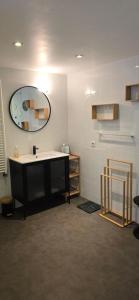 Sejours chez l'habitant Chambre independante grand confort avec parking prive clos en centre ville : photos des chambres