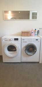 Sejours chez l'habitant Chambre independante grand confort avec parking prive clos en centre ville : photos des chambres