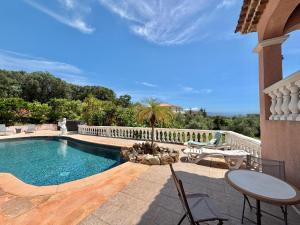Villas Maison avec piscine chemin d-erbajolo proche centre Ajaccio : photos des chambres