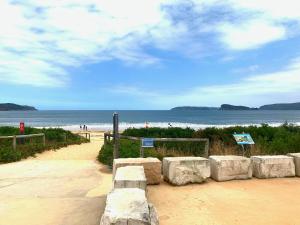 Barn Outside - Modern 2 bedroom flat Inside