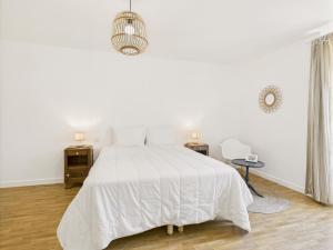Maisons de vacances Maison pour 6 adultes et 1 enfant - centre d-Erquy : photos des chambres