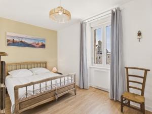 Maisons de vacances Maison pour 6 adultes et 1 enfant - centre d-Erquy : photos des chambres