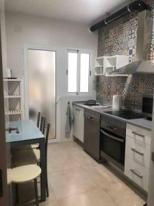 Piso Centro con 4 habitaciones y 2 baños