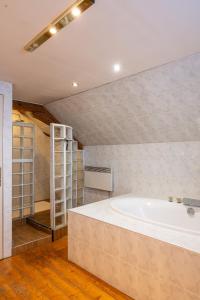 Grand duplex en plein centre