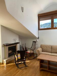 Ático con chimenea en Bronchales