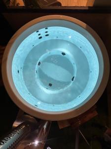 Lodge avec Spa extérieur privé en option et mini-ferme sur place