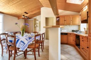 300 m du port - Jardin - Maison pour 6